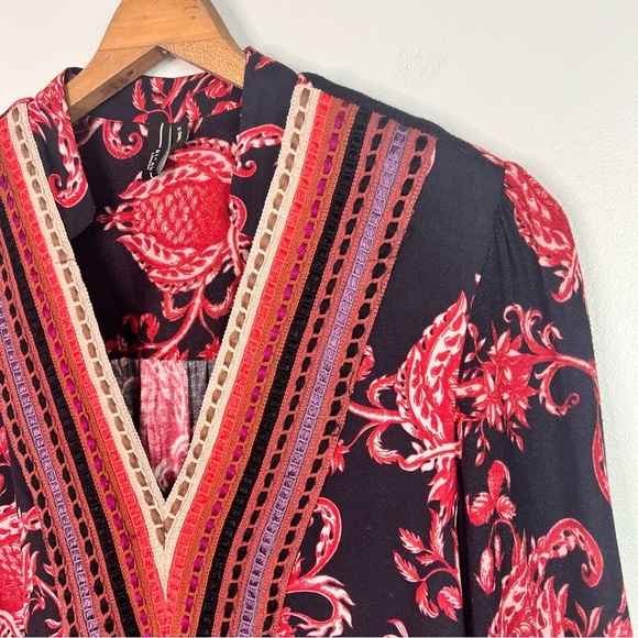 Anthropologie Bl-nk Floral Embroidered V-Neck Top - Picture 4 of 9